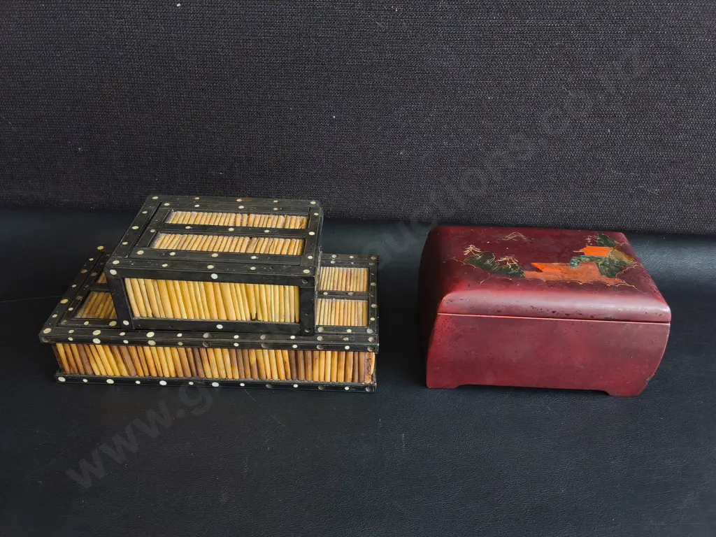 VINTAGE TRINKET BOXES, ANGLO-INDIAN QUILL & CHINESE RED LACQUER, 3 PIECES, WIDEST W 22 CM Image 1++