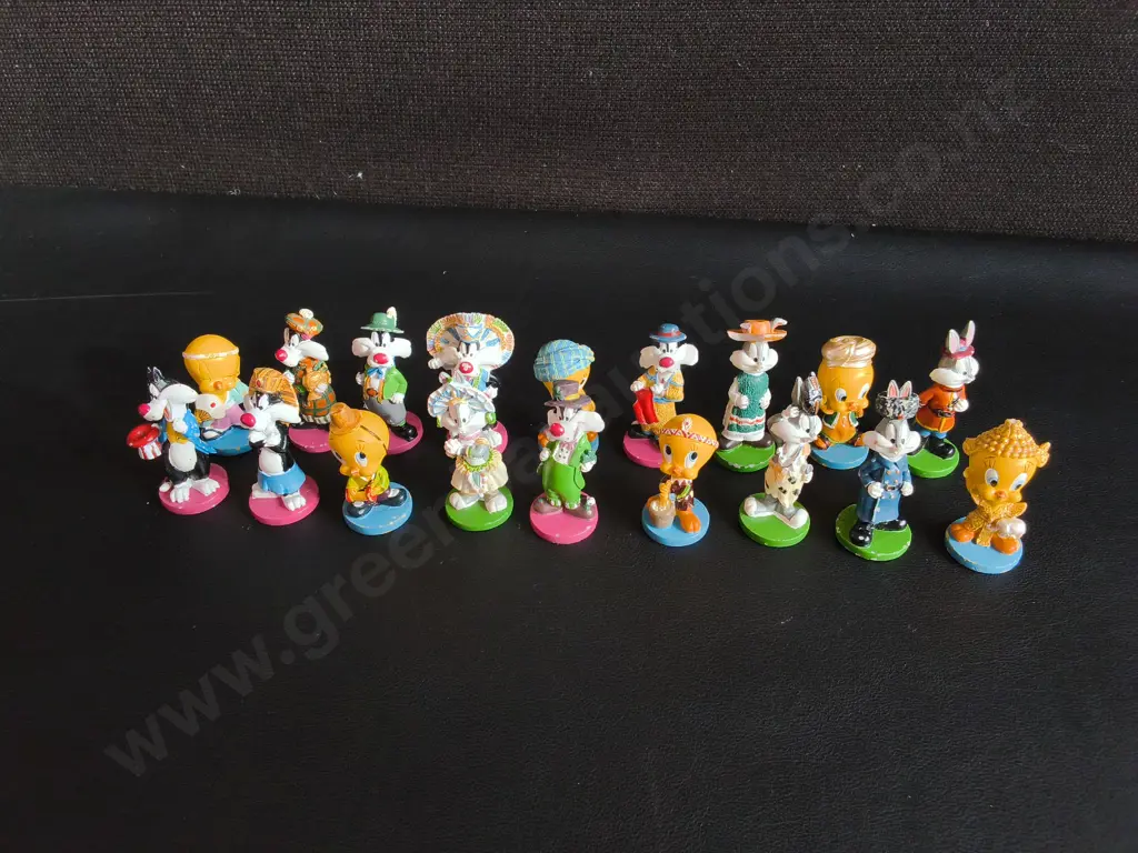 COLLECTION OF VINTAGE LOONEY TUNES FIGURINES, 18 PIECES, TALLEST H 6.5 CM Image 1++
