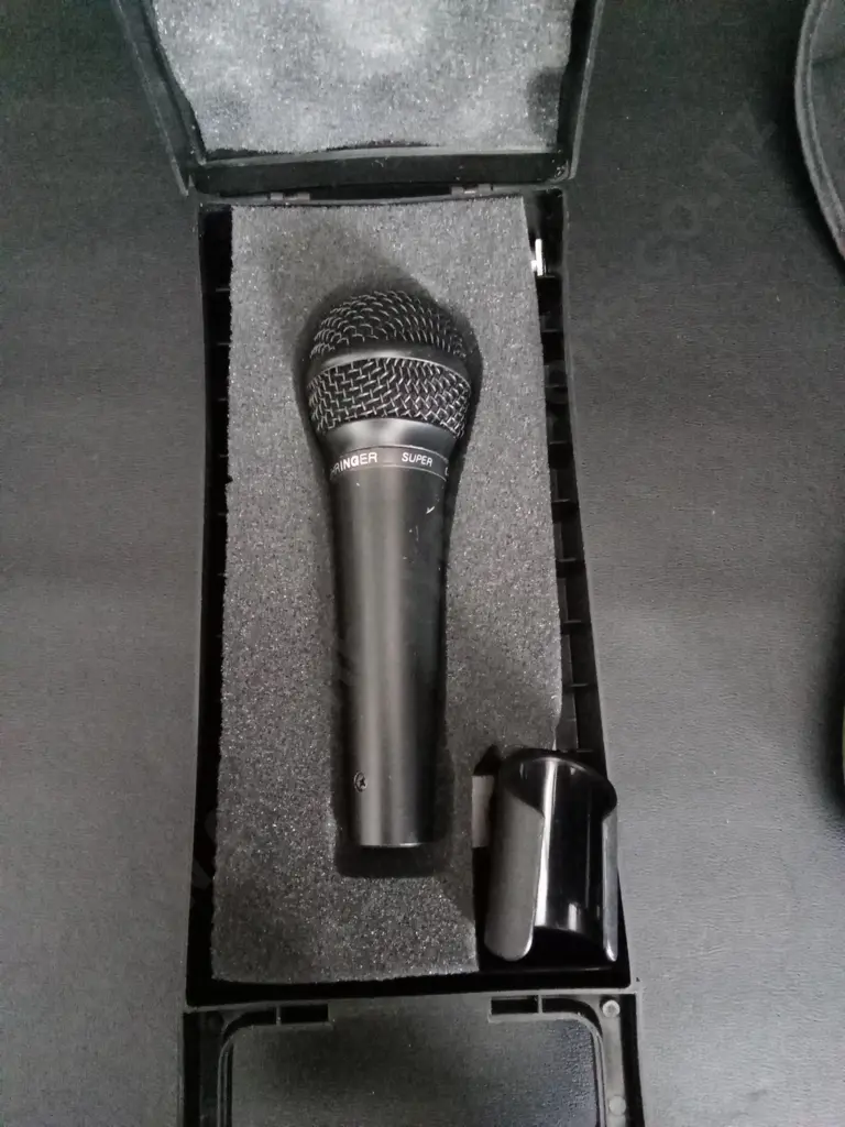 BEHRINGER SUPER CARDIOID MICROPHONE XM2000 AND BINOCULARS Image 1++