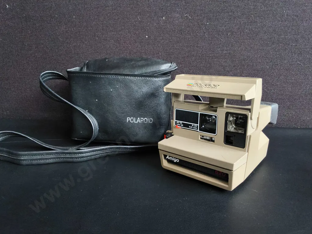 VINTAGE POLAROID AMIGO 620 INSTANT CAMERA WITH CARRYING CASE Image 1++