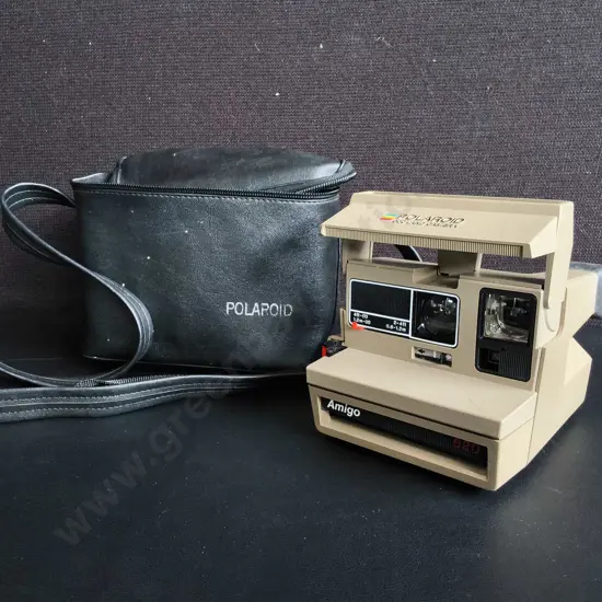 VINTAGE POLAROID AMIGO 620 INSTANT CAMERA WITH CARRYING CASE