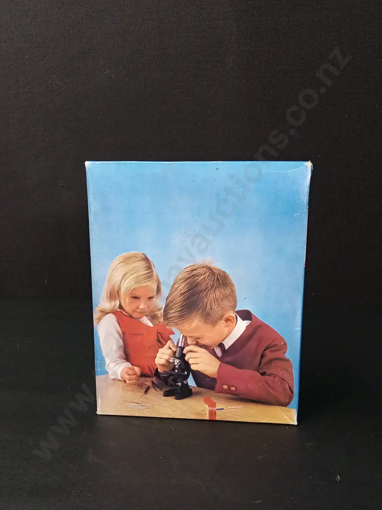 VINTAGE BANDSI SCIENCE MICROSCOPE SET Image 1++