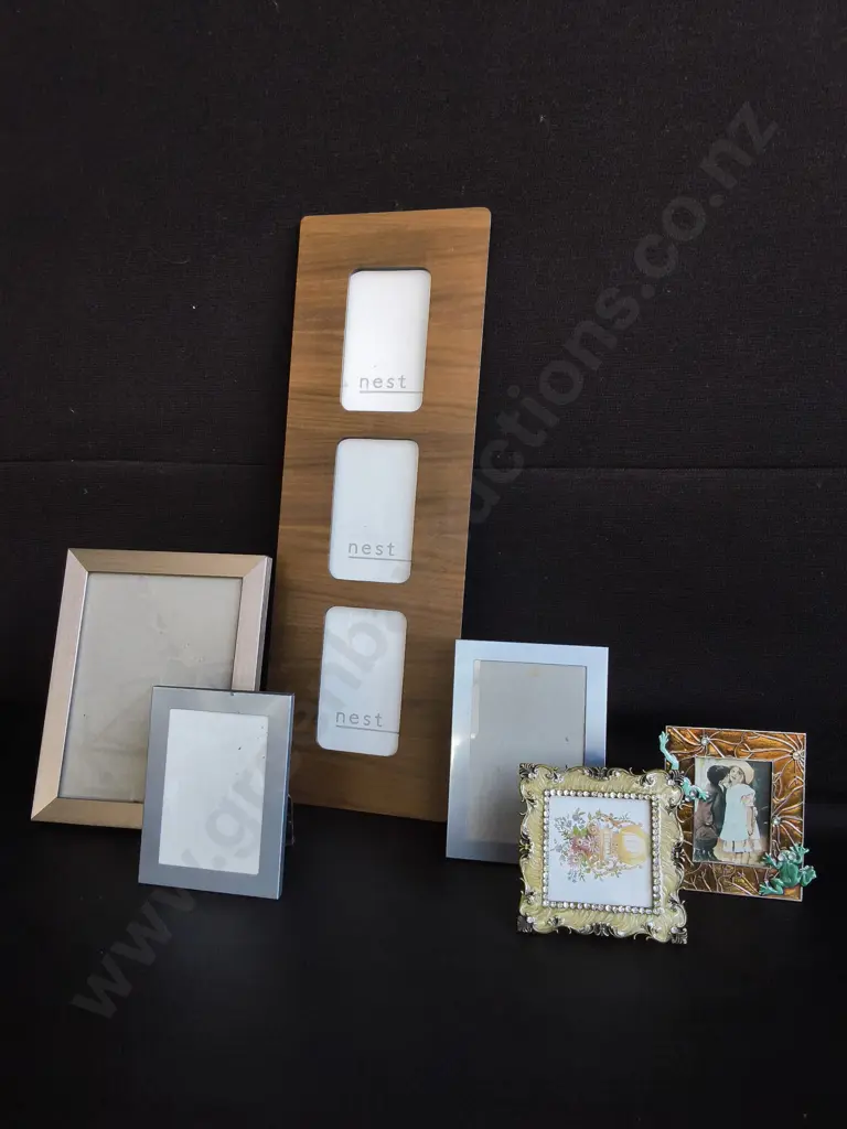 6 PICTURE FRAMES, TALLEST H 54 CM Image 1++