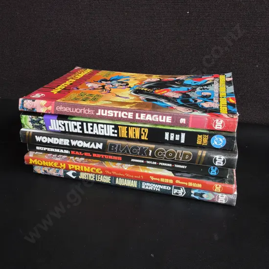 6 COMIC BOOKS