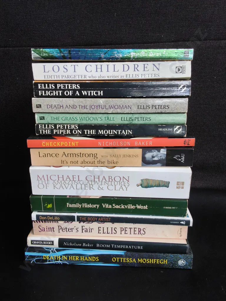MIX OF NOVELS, INCOUDING 5 ELLIS PETERS BOOKS Image 1++