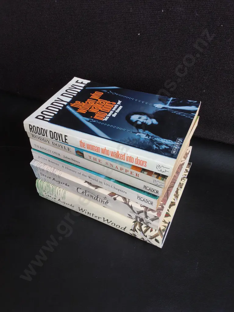 MIX OF NOVELS, INCLUDING STEVE AUGARDE AND RODDY DOYLE Image 1++