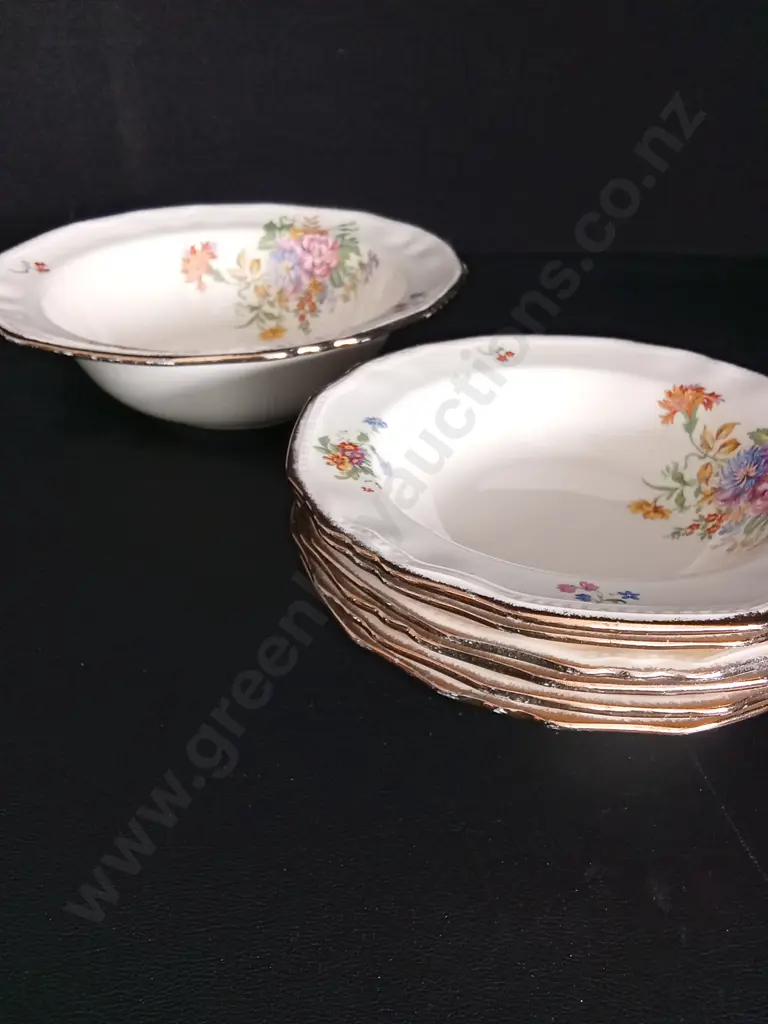 7 VINTAGE ALFRED MEAKIN ENGLAND BOWLS LARGE DIA 23CM SMALL DIA 17.5CM Image 1++