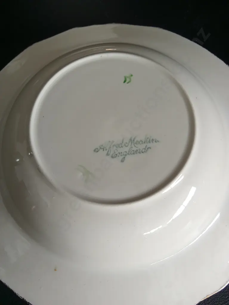 7 VINTAGE ALFRED MEAKIN ENGLAND BOWLS LARGE DIA 23CM SMALL DIA 17.5CM Image 1++
