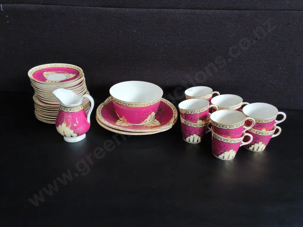 VINTAGE TEA SET, CUPS, SAUCERS, CREAMER, 34 PIECES, TALLEST H 12 CM Image 1++