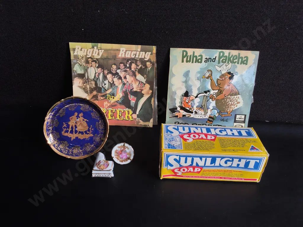 MISCELLANEOUS MIX OF VINTAGE ITEMS Image 1++