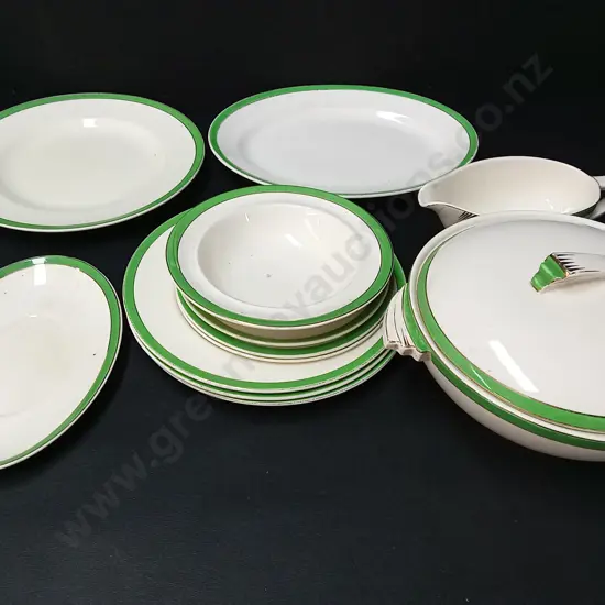 12 PIECES WEDGEWOOD DINNERWARE SET MADE IN ENGLAND LONGEST L29CM