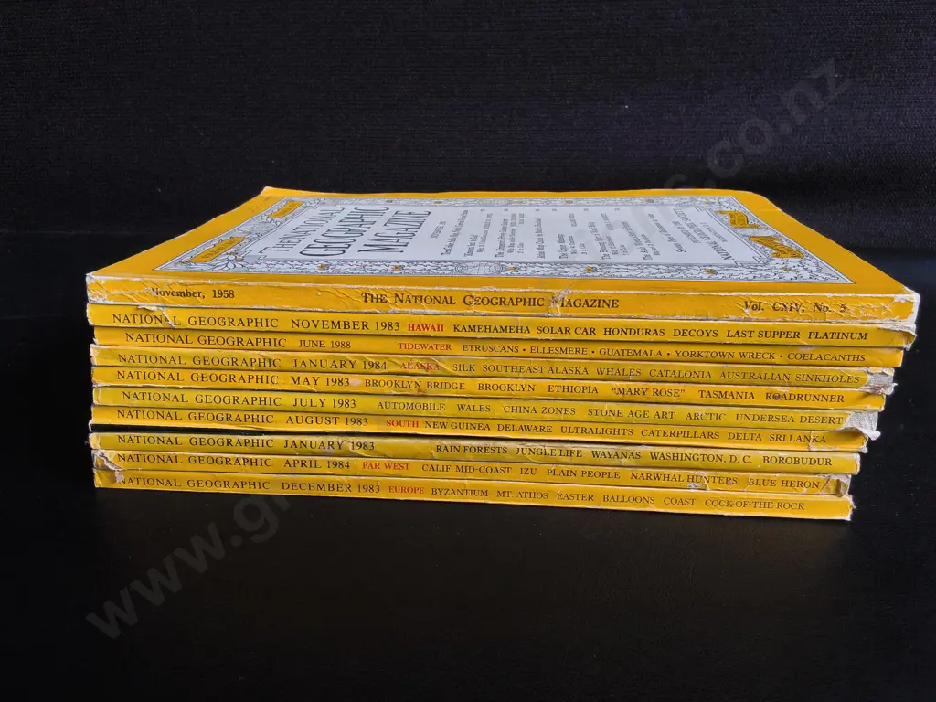 10 VINTAGE NATIONAL GEOGRAPHIC MAGAZINES Image 1++