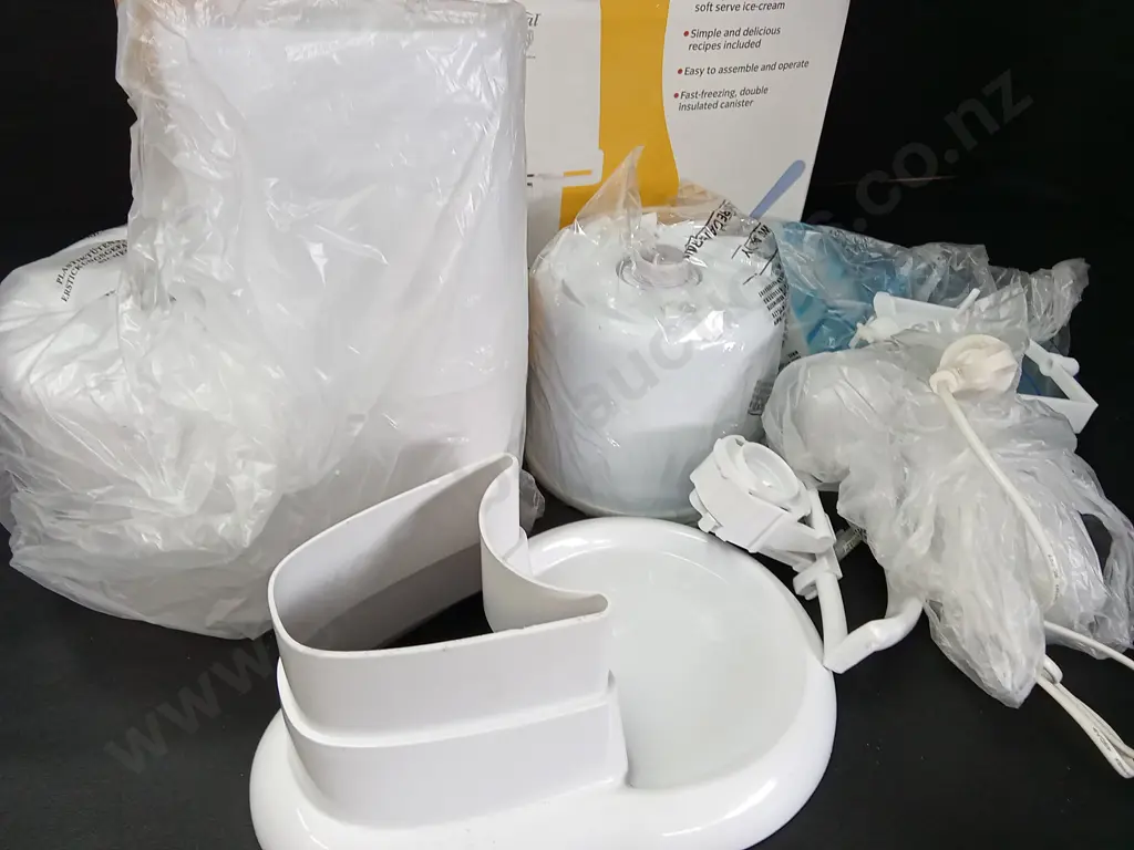 MISTRAL WHIRLEY CREAM ICE CREAM MAKER Image 1++