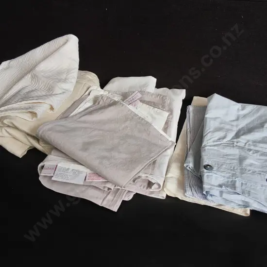 MIX OF TABLECLOTHS, CUSHION/ PILLOW CASES, AND NAPKINS