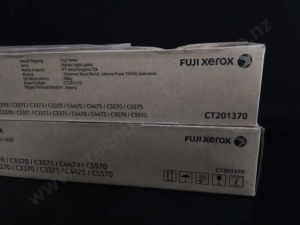 4 BRAND NEW BLACK TONER CARTRIDGES Image 1++
