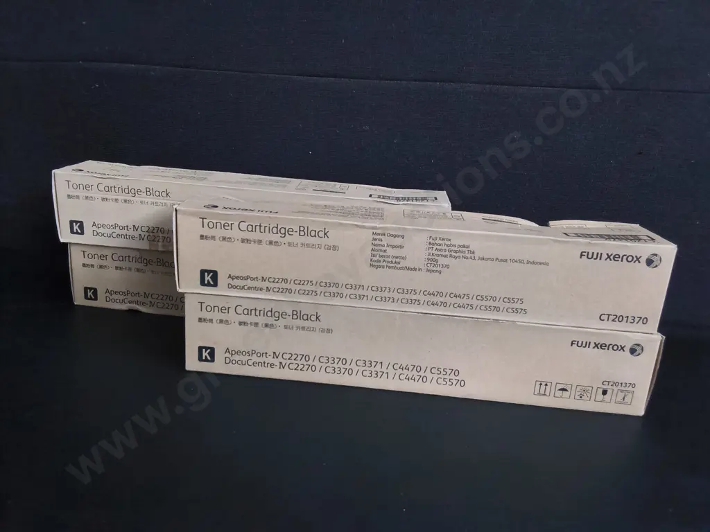 4 BRAND NEW BLACK TONER CARTRIDGES Image 1++