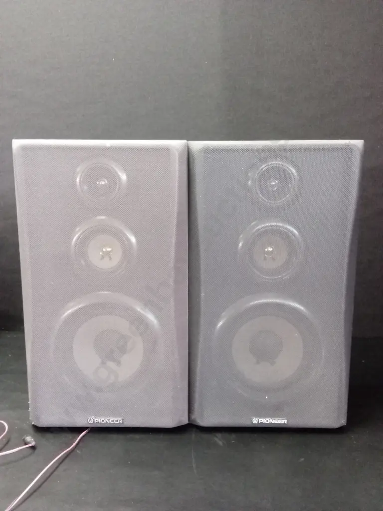 2 PIONEER SPEAKERS H46CM Image 1++