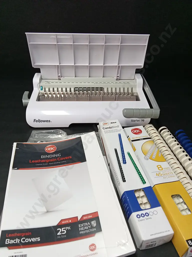 FELLOWES AT HOME BINDER WITH SUPPLIES Image 1++