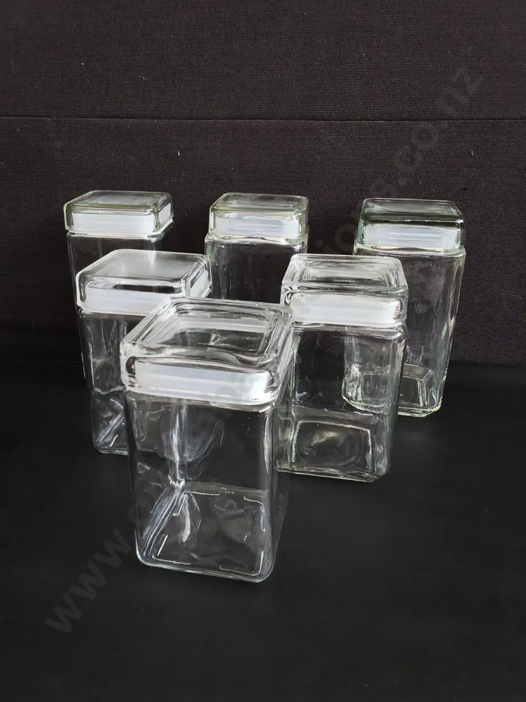 6 GLASS STORAGE CANISTERS WITH LIDS, TALLEST H 22 CM Image 1++