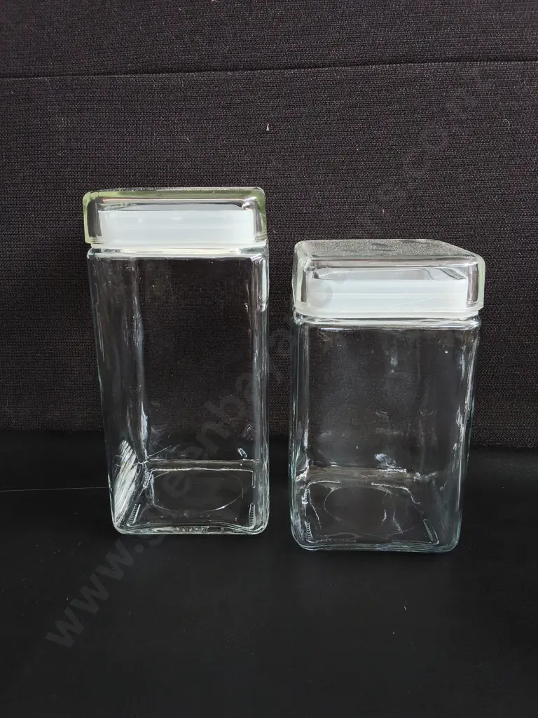 6 GLASS STORAGE CANISTERS WITH LIDS, TALLEST H 22 CM Image 1++