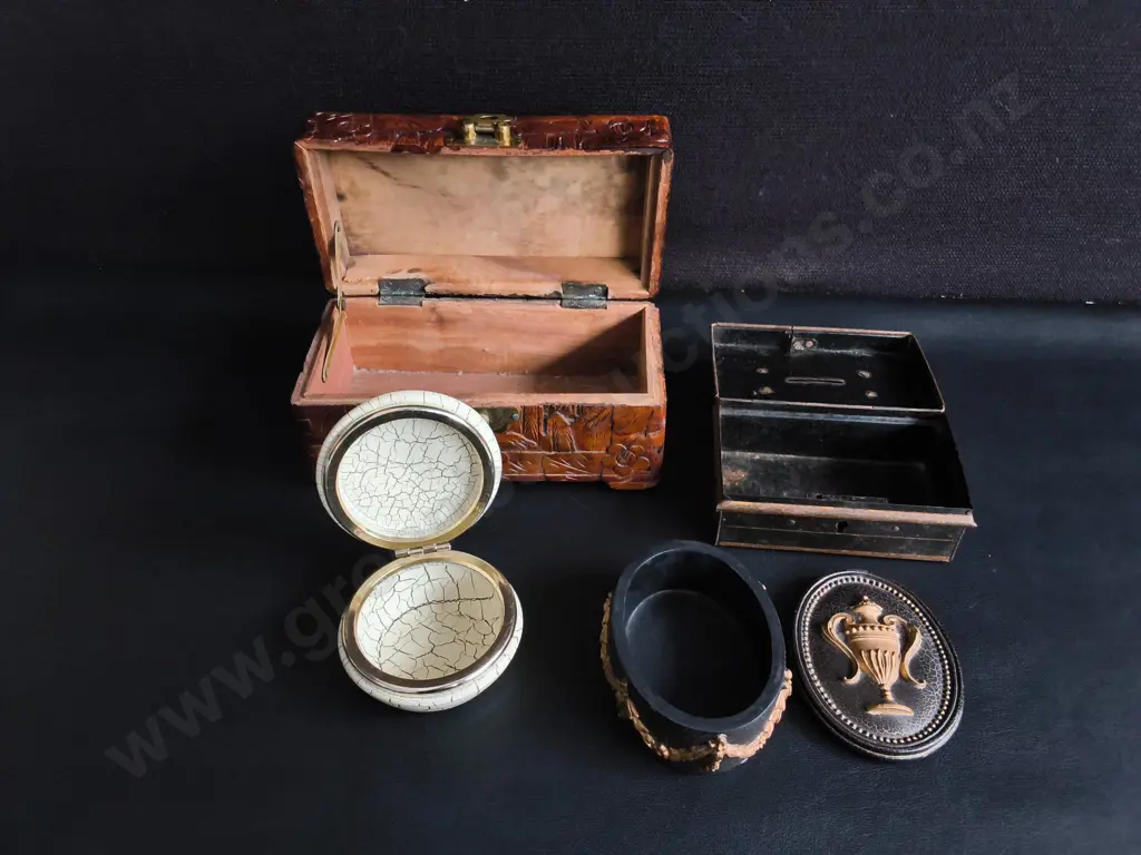 COLLECTION OF VINTAGE DECORATIVE BOXES, 4 PIECES, WIDEST W 19 CM Image 1++
