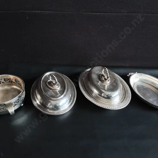 VINTAGE SILVER PLATE TABLEWARE, ENTRÉE DISHES, FILLIGREE BOWL AND FLUTED TRAY