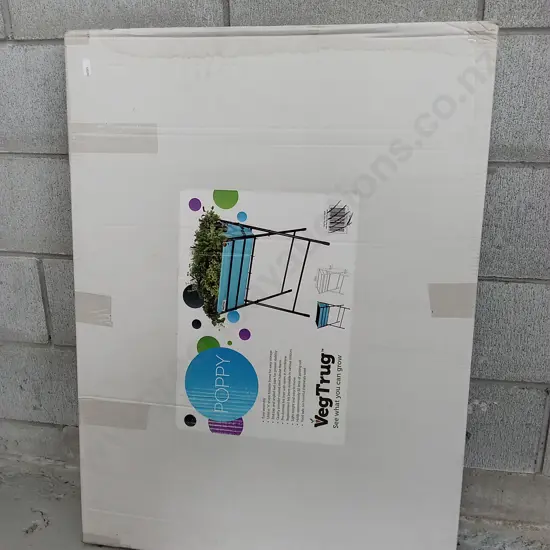 BRAND NEW VEGTRUG POPPY FELT PLANTER