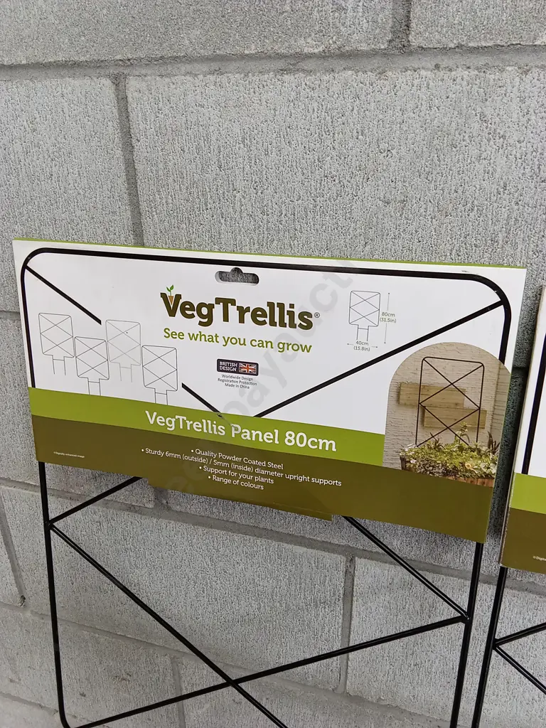 2 BRAND NEW VEGTRELLIS PANELS 80CM Image 1++