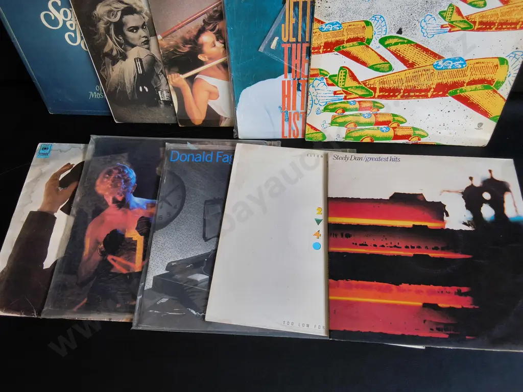 MIX OF 10 VINTAGE RECORDS Image 1++