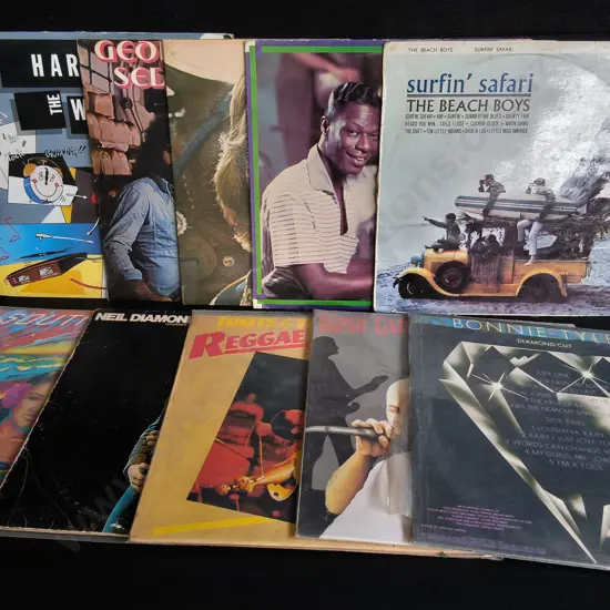 MIX OF 10 VINTAGE RECORDS