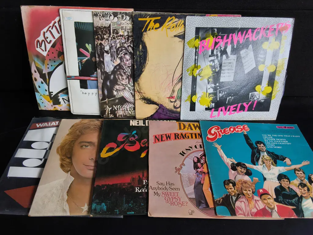 MIX OF 10 VINTAGE RECORDS Image 1++
