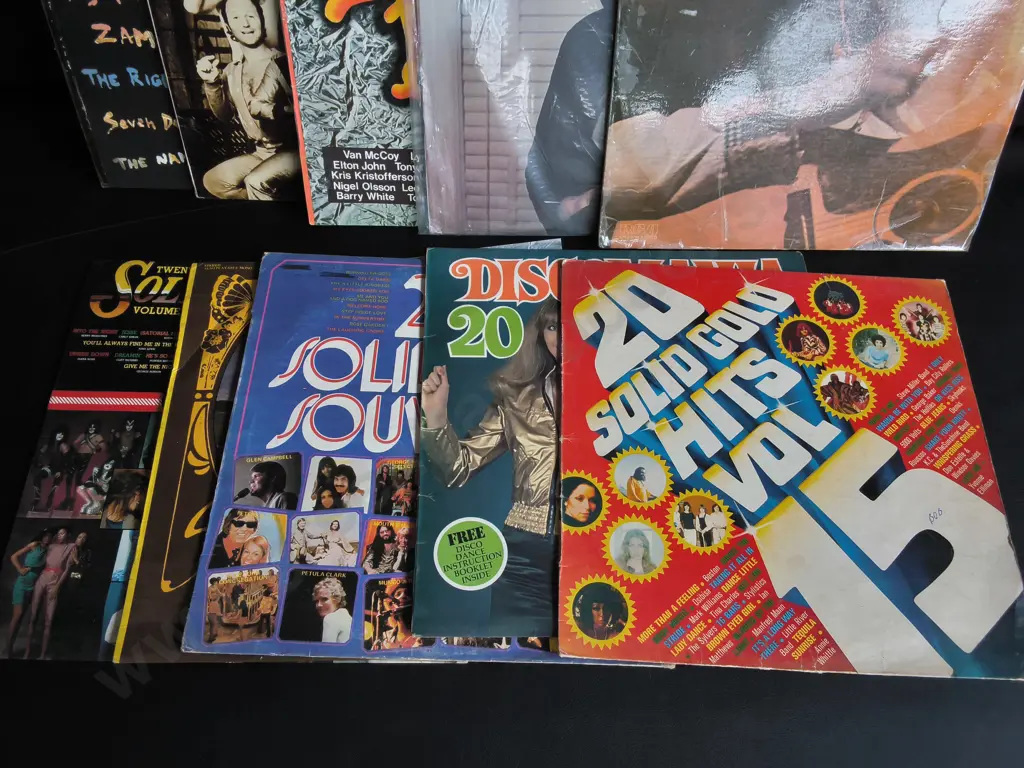 MIX OF 10 VINTAGE RECORDS Image 1++