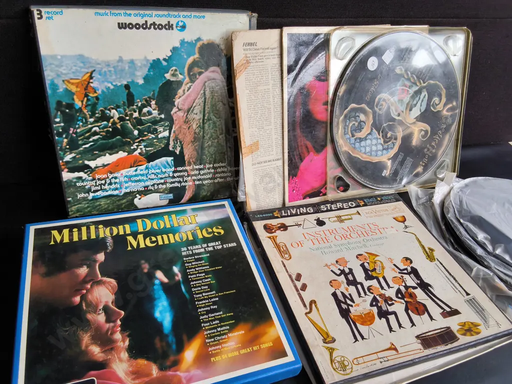 MIX OF VINTAGE RECORDS Image 1++