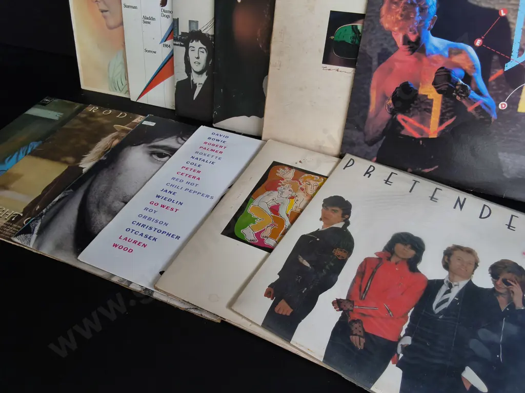 MIX OF 12 VINTAGE RECORDS Image 1++
