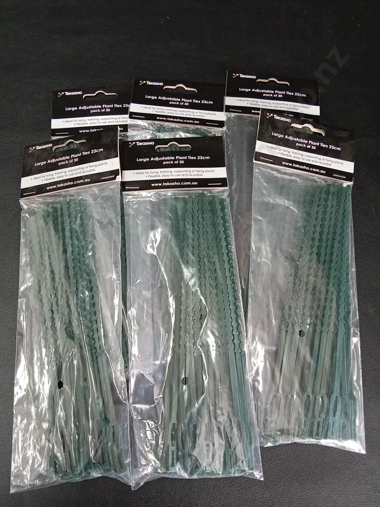 6 BRAND NEW PACKETS OF 30 TAKASHO LARGE ADJUSTABLE PLANT TIES Image 1++