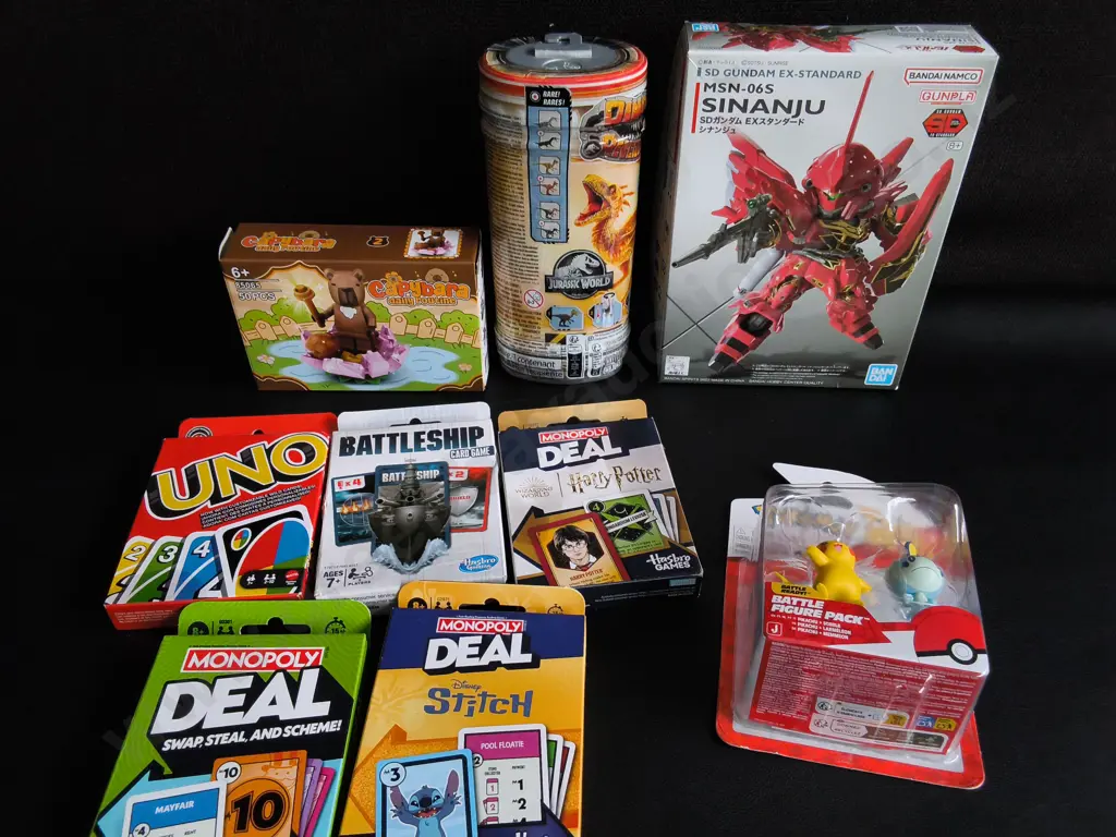 MIX OF BRAND NEW TOYS AND GAMES, 9 PIECES Image 1++