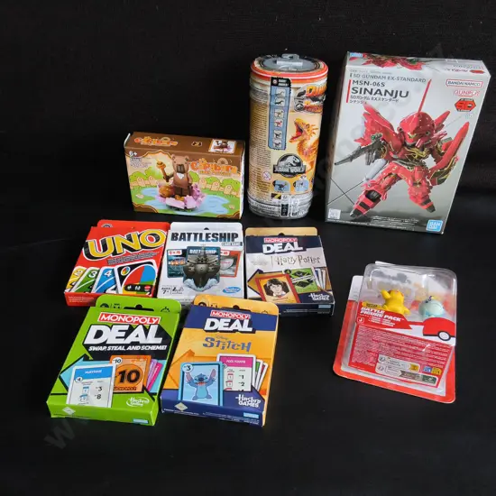 MIX OF BRAND NEW TOYS AND GAMES, 9 PIECES