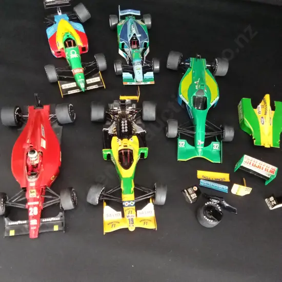 5 FORMULA 1 DIECAST MODELS LONGEST APPROX 23CM