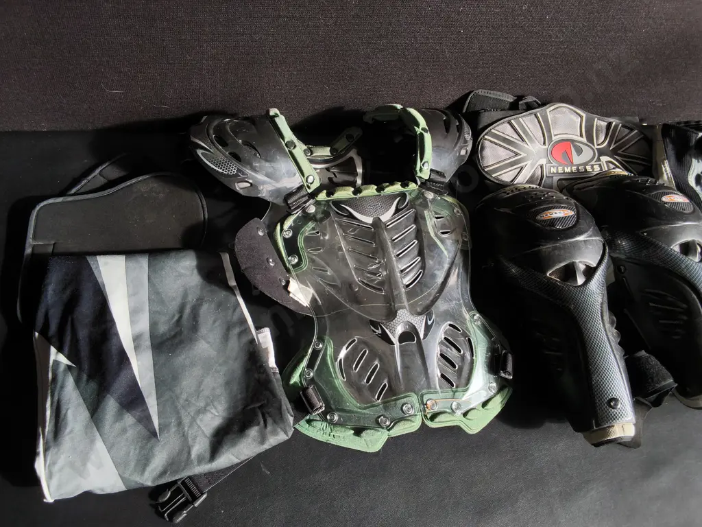 MOTORCROSS PROTECTIVE RIDING GEAR Image 1++