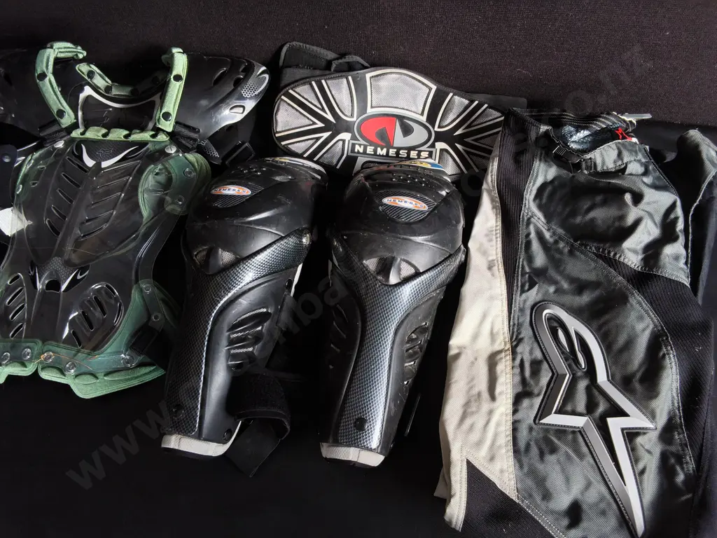 MOTORCROSS PROTECTIVE RIDING GEAR Image 1++