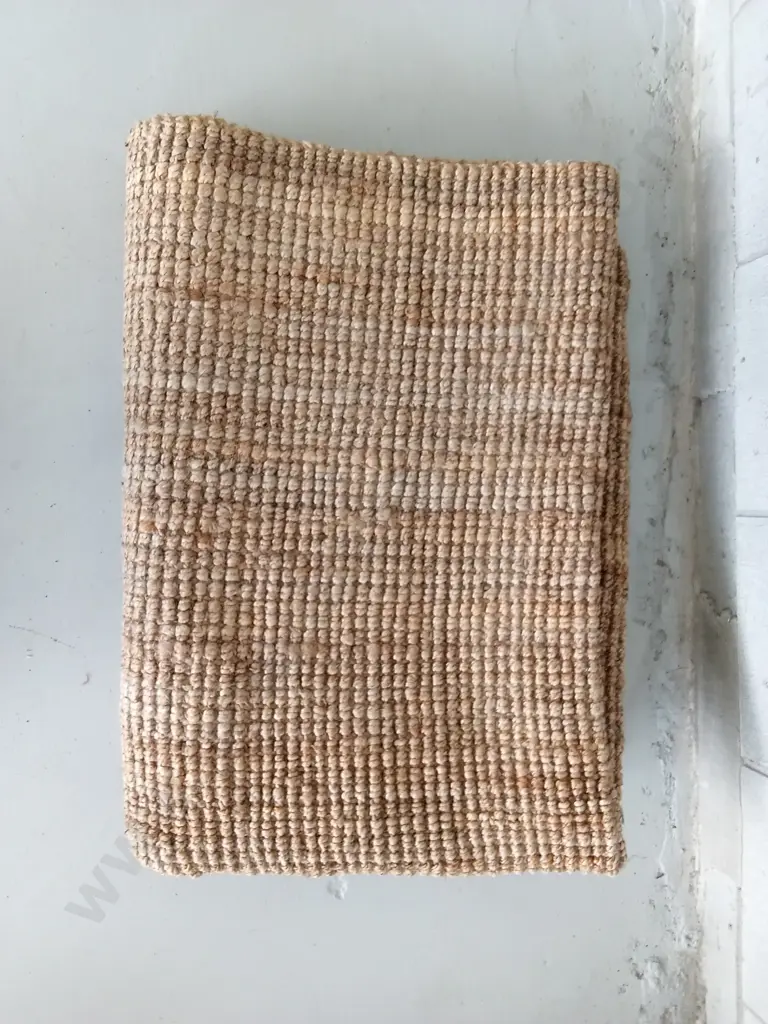 THICK TEXTURED FLOOR RUG, 285CM X 203CM Image 1++