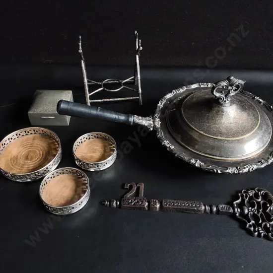 COLLECTION OF VINTAGE SILVER PLATED TABLEWARE AND DECOR
