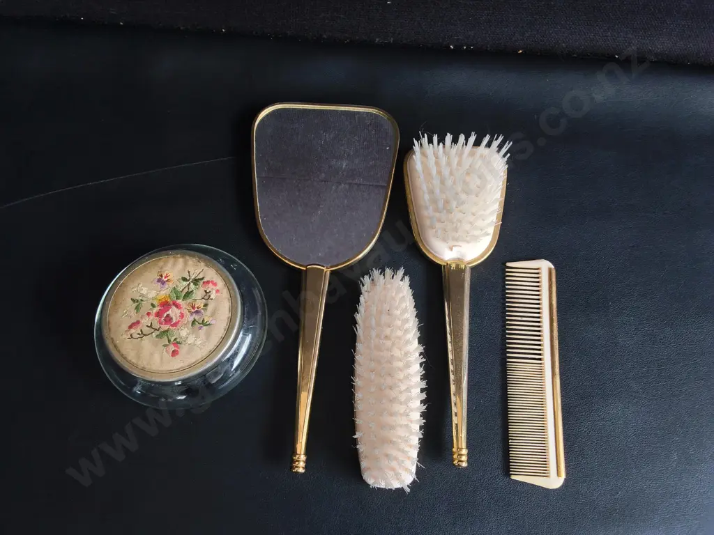 VINTAGE PETIT POINT MID CENTURY VANITY GROOMING SET, 5 PIECES Image 1++