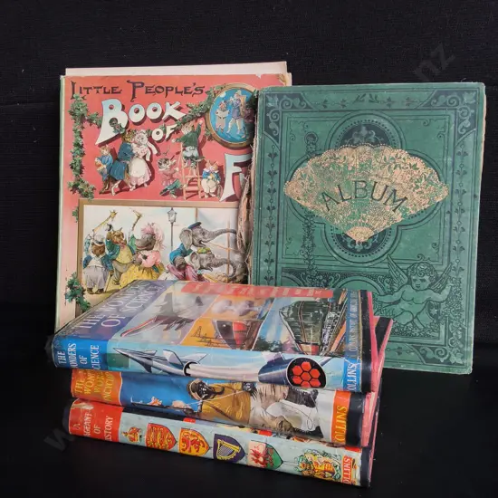 MIX OF VINTAGE BOOKS
