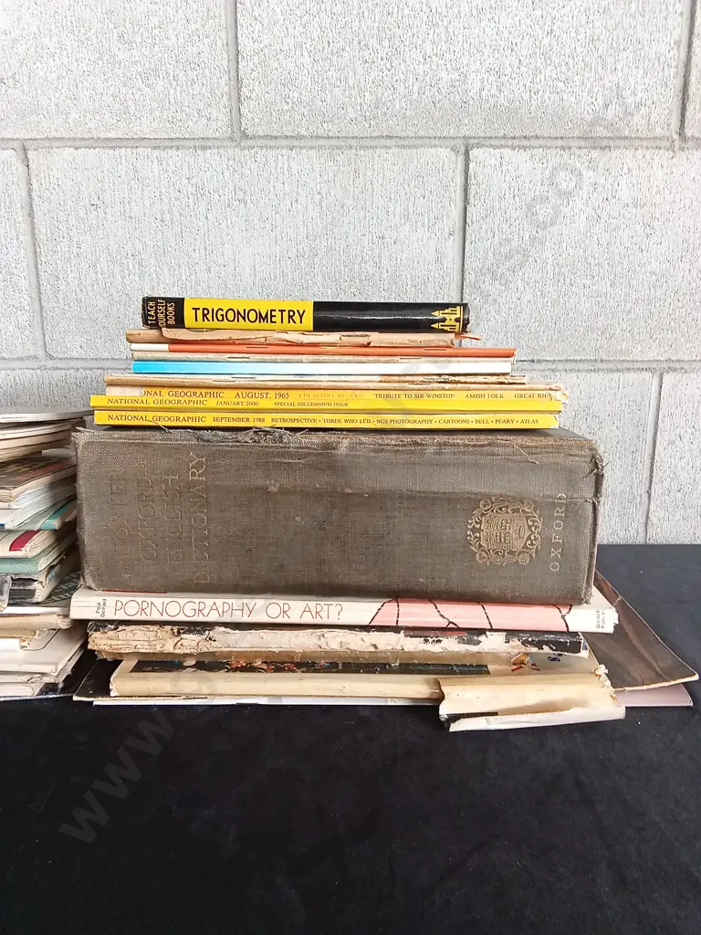 COLLECTION OF MIXED BOOKS, MAGAZINES, AND NOVELS Image 1++