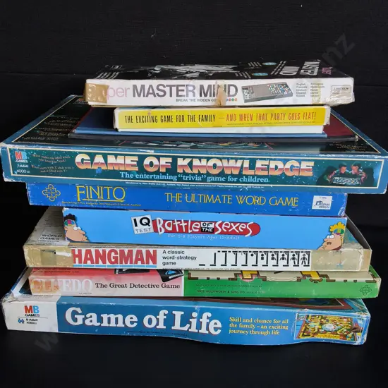 MIX OF VINTAGE BOARD GAMES