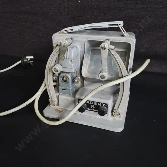 VINTAGE ACADEMY 8 8MM MOVIE FILM EDITOR, MADE IN JAPAN