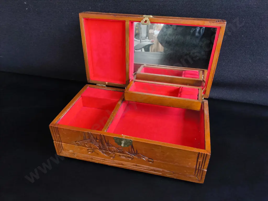 VINTAGE HAND CARVED WOODEN JEWELRY BOX, W 30 CM Image 1++