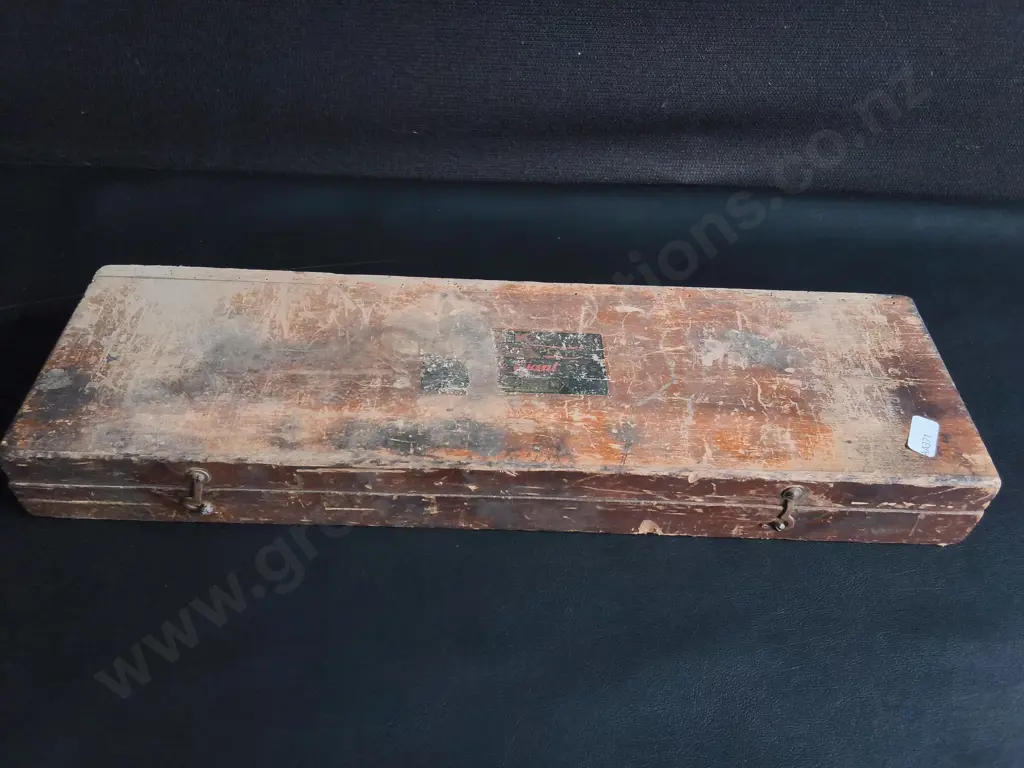 VINTAGE GREENFIELD NO. 301 "O.K." SCREW PLATE WOODEN CASED TAP AND DIE SET Image 1++