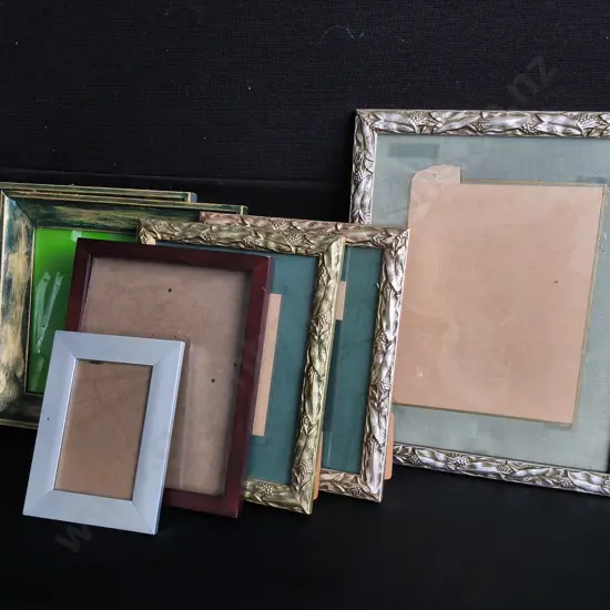 MIX OF VINTAGE PHOTO FRAMES, TALLEST H 40 CM